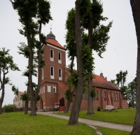 Zabytkowy kościół w Bartągu.